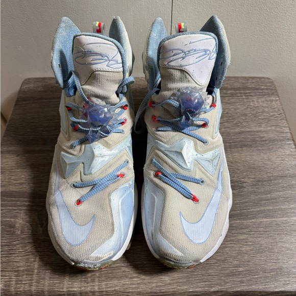 Lebron James Christmas shoes Size 11.5 - Picture 1 of 12